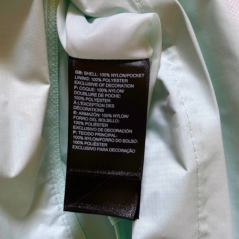 The North Face Women’s Venture 2 Rain Jacket In Misty Jade - Picture 7 of 9